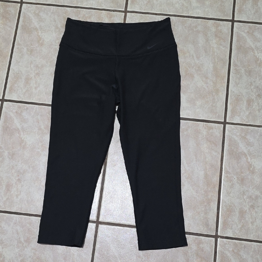 Nike Black Athletic Capris